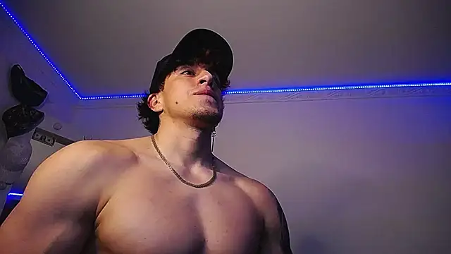 strongboy  online show from 01/12/25, 08:25