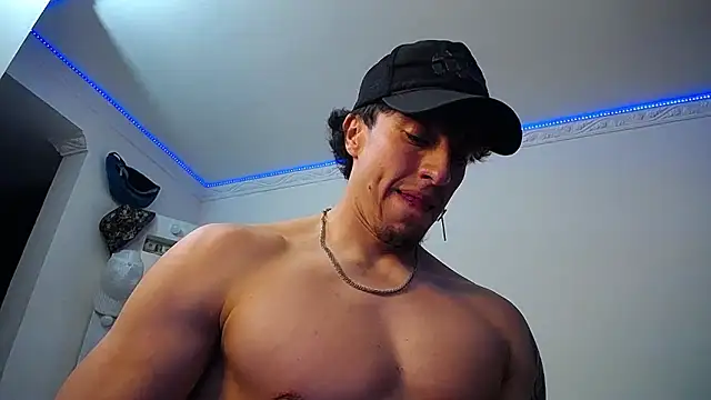 strongboy  online show from 01/25/25, 03:09