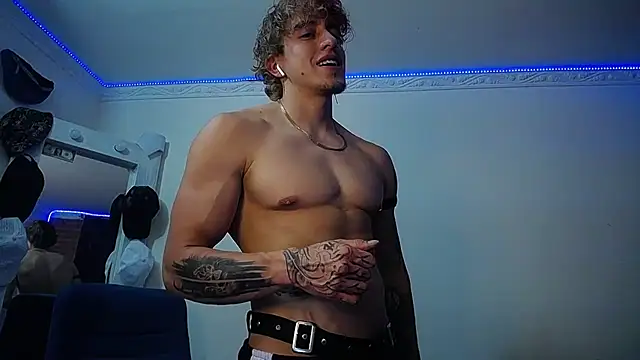 strongboy  online show from 03/17/25, 01:24