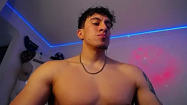 strongboy  online show from 11/06/25, 07:04