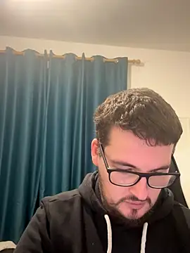 Snapshot of Tattooedman2 chatting on 11/22/25, 08:08 Tattooedman2 online show from 11/22/25, 08:08