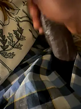 Snapshot of little0245 chatting on 11/17/25, 03:56 little0245 online show from 11/17/25, 03:56