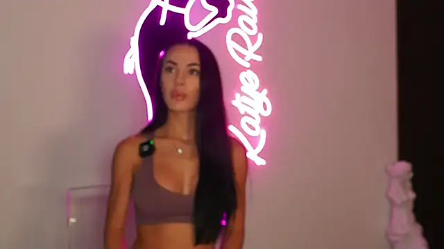 Snapshot of Katyerave chatting on 10/09/25, 08:07 Katyerave online show from 10/09/25, 08:07