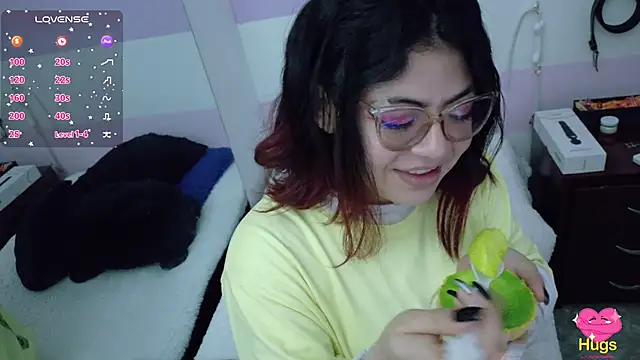 Catwhite  online show from 11/06/25, 04:08