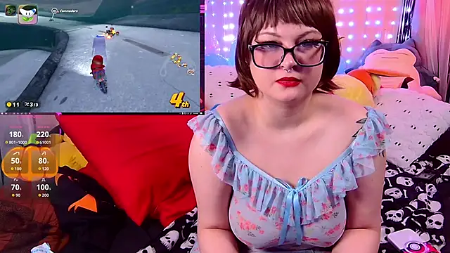 Snapshot of evamila chatting on 09/17/25, 10:50 evamila online show from 09/17/25, 10:50