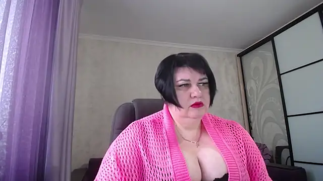 JuicyLady Di online show from 02/09/25, 06:01