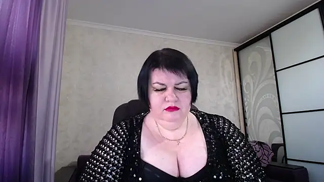 JuicyLady Di online show from 10/26/25, 05:57