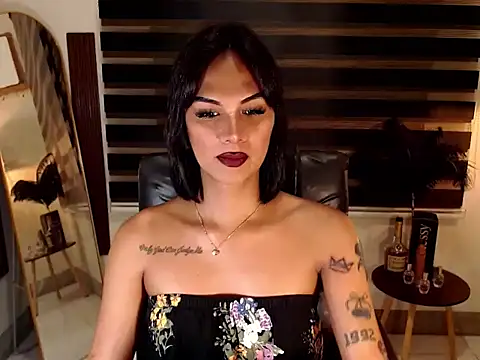 SarahAmber online show from 10/11/25, 11:20