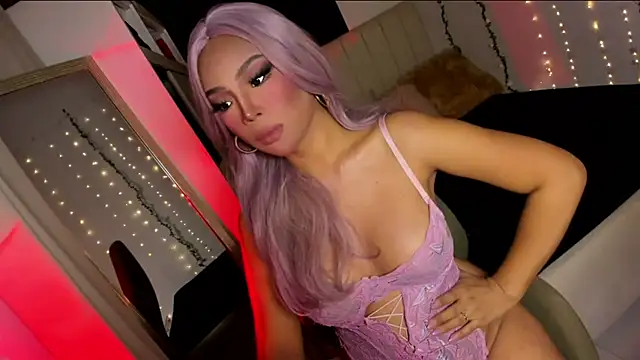 Snapshot of venusangelicxx chatting on 10/16/25, 10:33 venusangelicxx online show from 10/16/25, 10:33