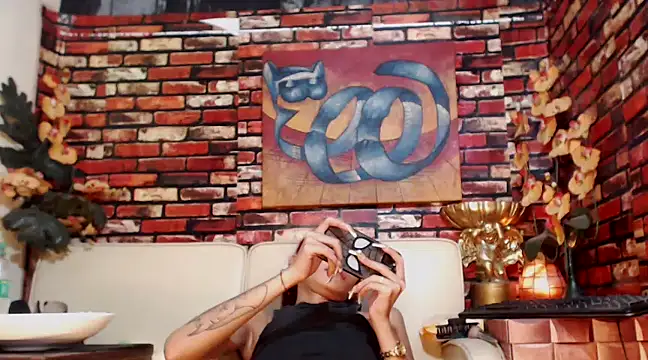 Snapshot of juicyCOCKeva chatting on 02/15/25, 02:58 juicyCOCKeva online show from 02/15/25, 02:58