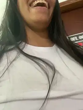 Snapshot of ArielleMillerr chatting on 01/15/25, 08:16 ArielleMillerr online show from 01/15/25, 08:16