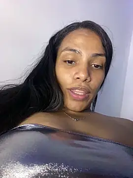 Snapshot of ArielleMillerr chatting on 03/01/25, 06:00 ArielleMillerr online show from 03/01/25, 06:00