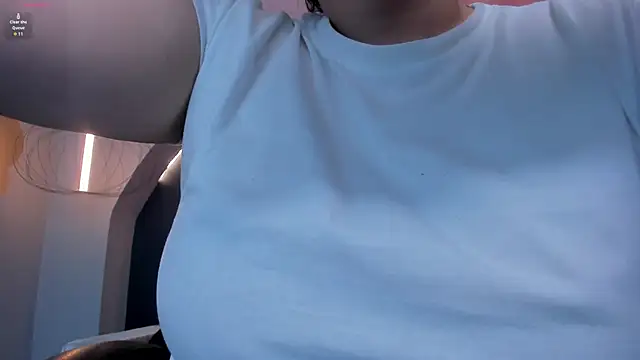 Snapshot of MartinnaBonnet chatting on 01/09/25, 10:41 MartinnaBonnet online show from 01/09/25, 10:41