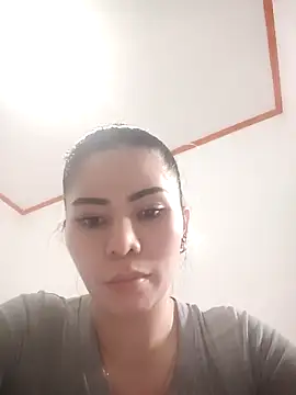 PrettyIrish69 online show from 11/22/25, 05:28