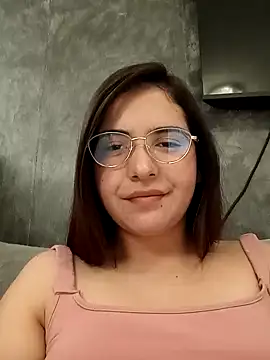 Snapshot of MiaLaurenzz chatting on 01/18/25, 02:25 MiaLaurenzz online show from 01/18/25, 02:25