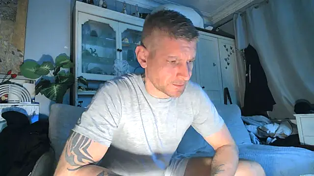 iamsex6969 online show from 10/18/25, 04:26