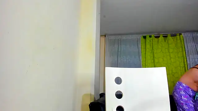 Snapshot of horny__molly_ chatting on 01/18/25, 02:14 horny molly online show from 01/18/25, 02:14