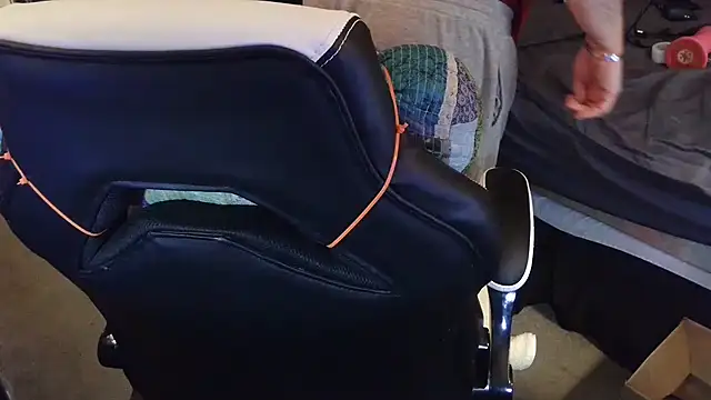 Snapshot of Drake_DVamp chatting on 02/05/25, 02:51 Drake DVamp online show from 02/05/25, 02:51