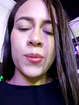 Snapshot of Nanybaker95 chatting on 03/07/25, 12:15 Nanybaker95 online show from 03/07/25, 12:15