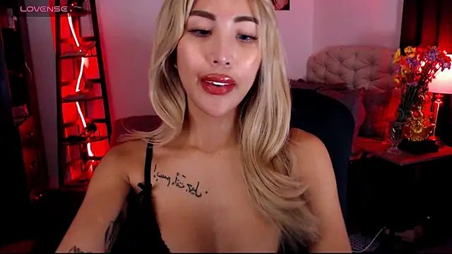 Snapshot of BunnieAngel chatting on 12/20/24, 01:14 BunnieAngel online show from 12/20/24, 01:14
