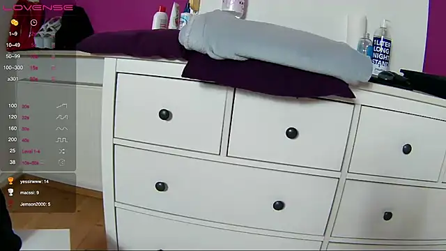 Latina daily online show from 01/10/25, 03:37