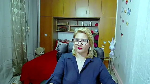 Snapshot of LucilleFenlys chatting on 02/12/25, 01:30 LucilleFenlys online show from 02/12/25, 01:30