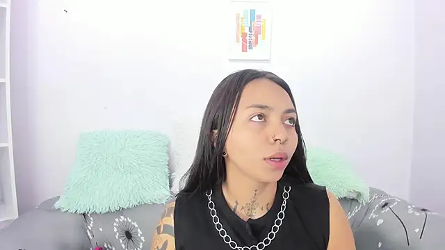 Snapshot of miss_soffi_ chatting on 09/09/25, 12:05 miss soffi online show from 09/09/25, 12:05