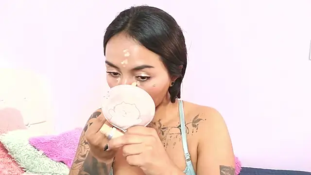 miss soffi  online show from 10/29/25, 06:53