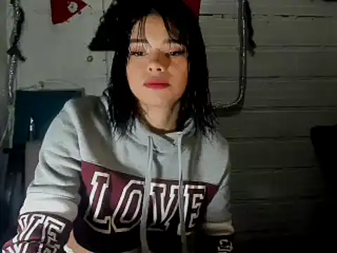 sarasandle online show from 01/06/25, 04:47