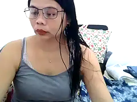 Snapshot of pinay_milfxx chatting on 01/20/25, 12:25 pinay milfxx online show from 01/20/25, 12:25