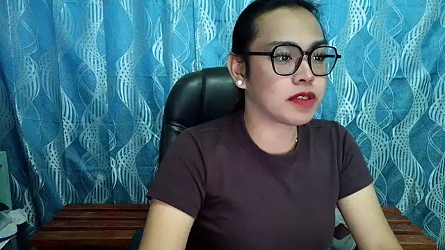 Snapshot of Your_PrettyGirlxxx chatting on 09/26/25, 12:25 Your PrettyGirlxxx online show from 09/26/25, 12:25