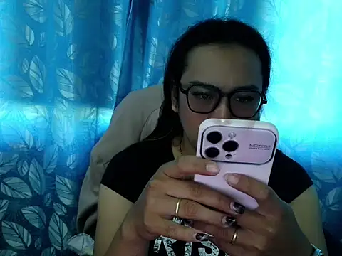 Snapshot of Your_PrettyGirlxxx chatting on 10/19/25, 11:38 Your PrettyGirlxxx online show from 10/19/25, 11:38