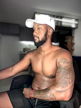 blackdrey18 online show from 10/16/25, 01:34