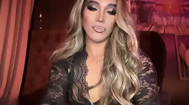 Snapshot of Lo_la_69 chatting on 01/12/25, 07:32 Lo la 69 online show from 01/12/25, 07:32