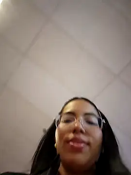 Snapshot of SheenaBrooke chatting on 10/14/25, 08:31 SheenaBrooke online show from 10/14/25, 08:31