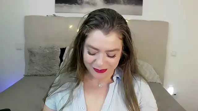 Snapshot of PetersEmily chatting on 12/02/24, 01:14 PetersEmily online show from 12/02/24, 01:14