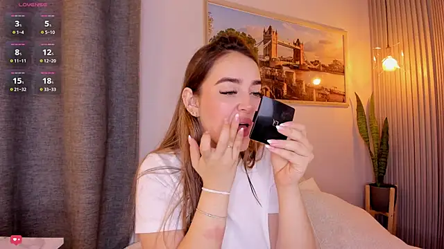 Assh lee  online show from 01/25/25, 12:37