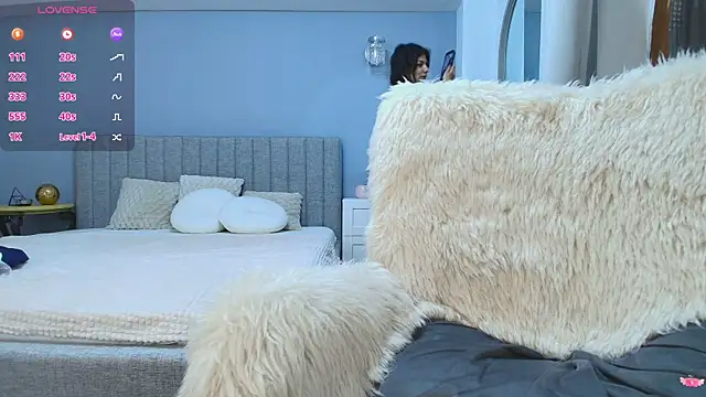 Anna Lewis online show from 10/23/25, 07:12