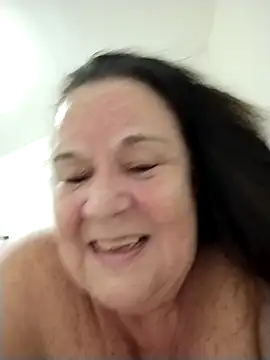 Yaya Mineira online show from 09/17/25, 10:44