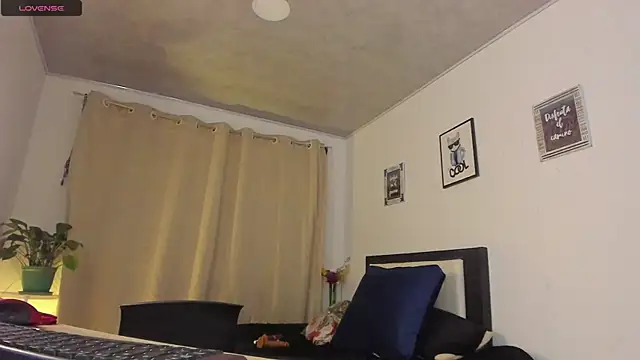 Snapshot of alicia_rouusel chatting on 12/19/24, 12:13 alicia rouusel online show from 12/19/24, 12:13