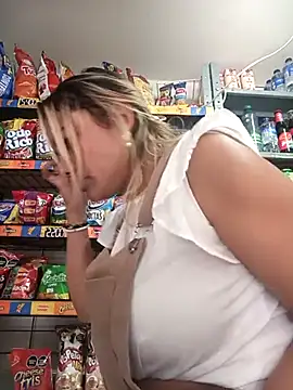 Snapshot of naugtyqueen chatting on 03/14/25, 05:46 naugtyqueen online show from 03/14/25, 05:46