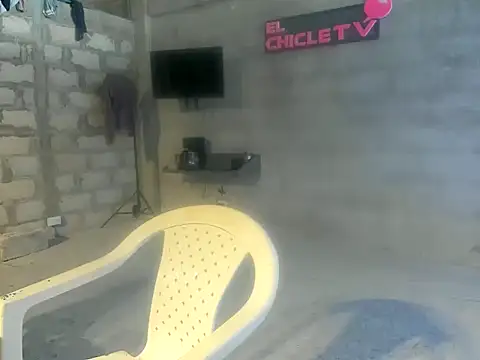 Snapshot of EL-CHICLE-TV chatting on 01/11/25, 02:36 EL-CHICLE-TV online show from 01/11/25, 02:36