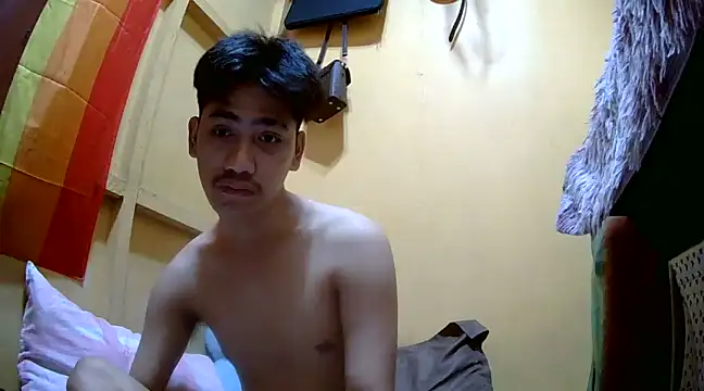 Snapshot of gaysucker6969 chatting on 12/03/24, 03:11 gaysucker6969 online show from 12/03/24, 03:11