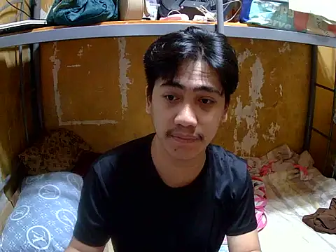 Snapshot of gaysucker6969 chatting on 11/15/25, 11:40 gaysucker6969 online show from 11/15/25, 11:40