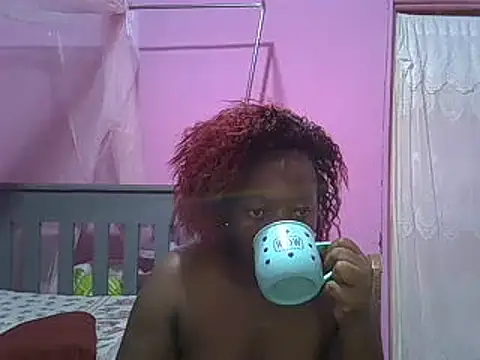 Snapshot of Ebonyceline chatting on 01/05/25, 06:24 Ebonyceline online show from 01/05/25, 06:24