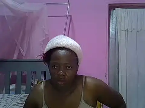 Snapshot of Ebonyceline chatting on 01/07/25, 06:48 Ebonyceline online show from 01/07/25, 06:48