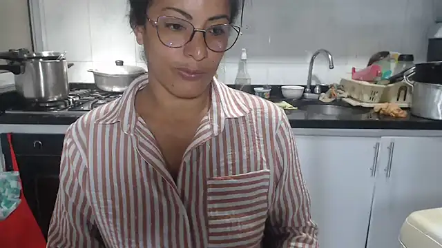 kateleyagrey online show from 10/30/25, 10:32