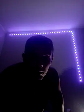 liderek83 online show from 10/31/25, 01:17