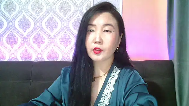 Snapshot of Bet_Lu chatting on 01/23/25, 10:11 Bet Lu online show from 01/23/25, 10:11