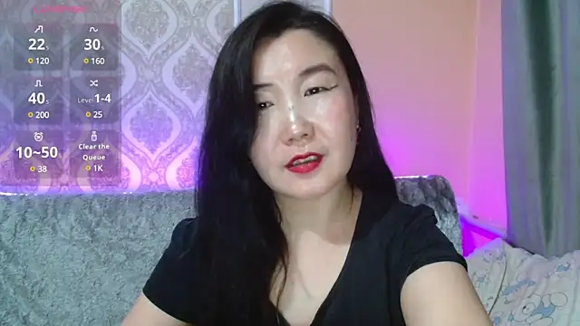 Snapshot of Bet_Lu chatting on 03/18/25, 06:37 Bet Lu online show from 03/18/25, 06:37